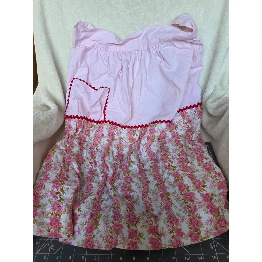 Vintage Pink Floral Half Apron Ric Rac Trim Pocket Handmade Cottagecore Fair